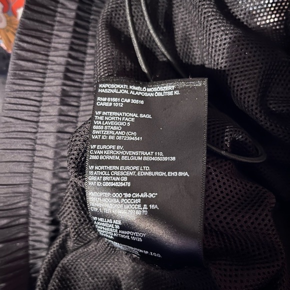 The North Face Women’s Hydrenaline Floral Print Joggers - Picture 8 of 9